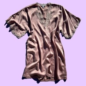 Christian Dior Lingerie Rose Pink
Chemise Robe
Bonwit Teller
Vintage 1970's